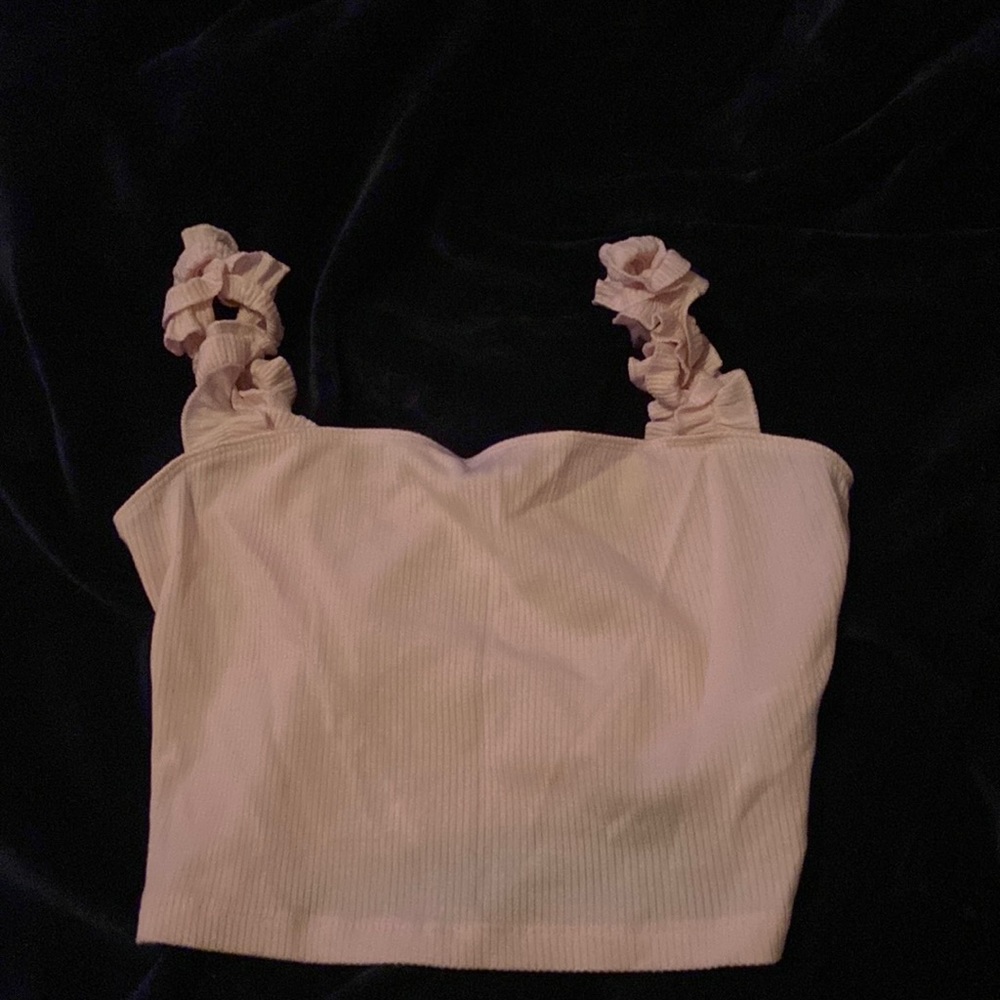 Aritiza pink tank w ruffle sleeves
